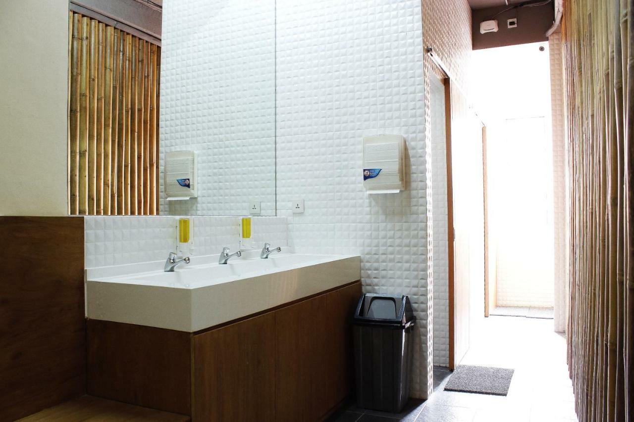 Teduh Hostel Kota Tua Dżakarta Zewnętrze zdjęcie